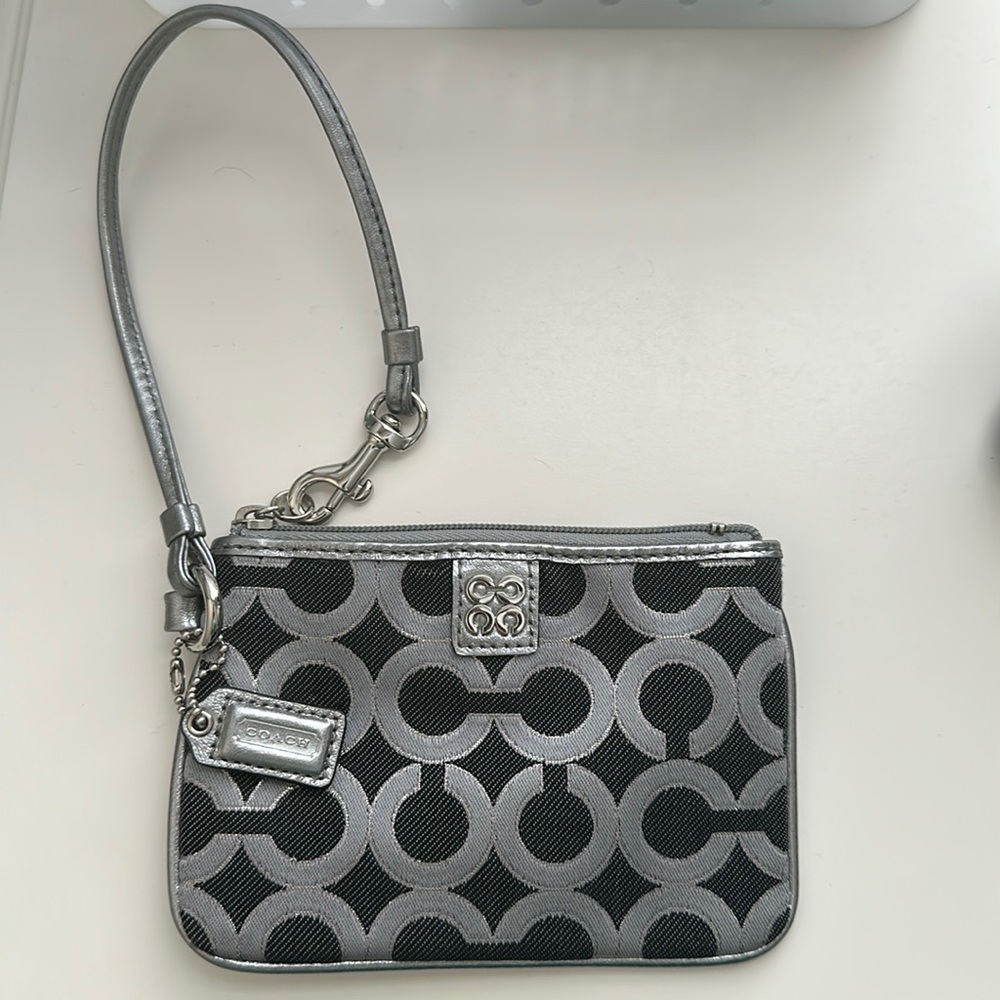 COACH Wristlet - Like New!